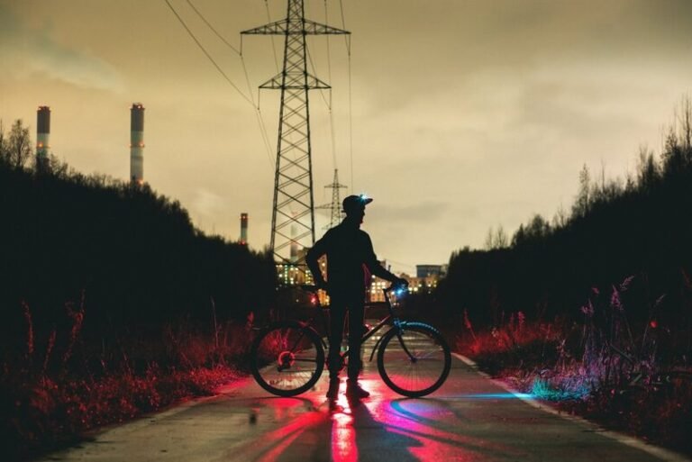 Es seguro andar en bicicleta de noche y qué precauciones tomar