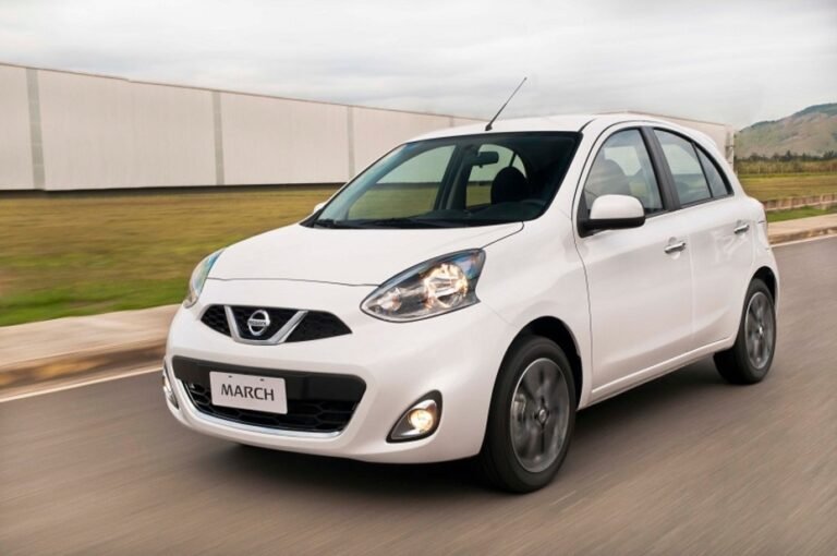 Cómo cambiar la ampolleta del Nissan March fácilmente