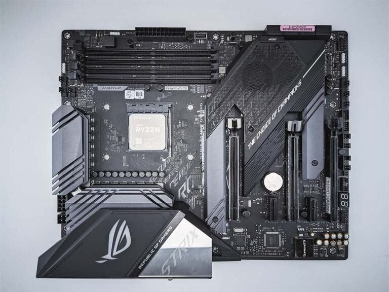 Cómo puedo saber cuál es mi placa madre en mi PC
