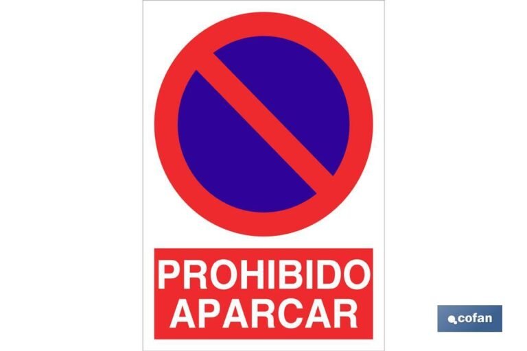 En cuál de las siguientes alternativas está prohibido estacionar en Chile
