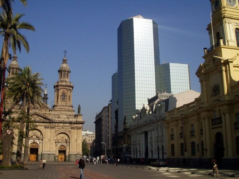 Qué iniciativas hay para promover la paz ciudadana en Santiago Centro