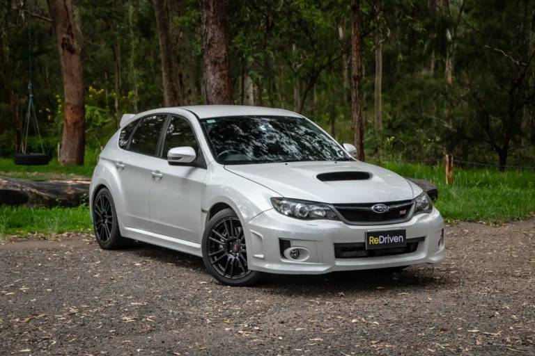 Qué características destacan del Subaru Impreza WRX Hatchback 2 wrx hatchback